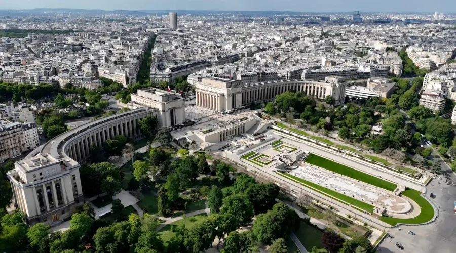 Trocadero Square in Paris, France Trocadero Square in Paris, France