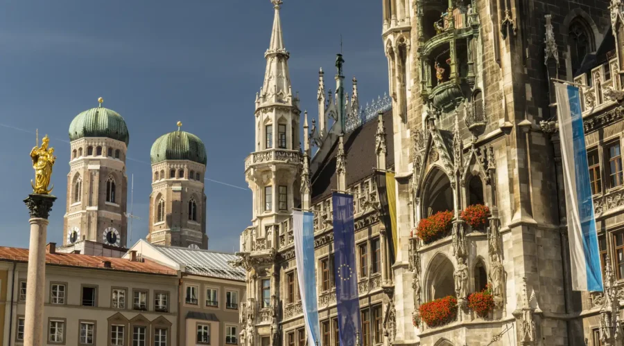 Town Hall on Marienplatz in Munich, Germany Detail of the town hall on Marienplatz with statue of Virgin Mary.